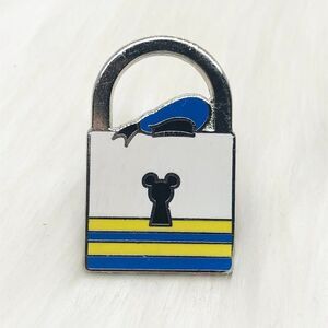 🔮 5/$25 Disney‎ Donald Duck Lock Pin